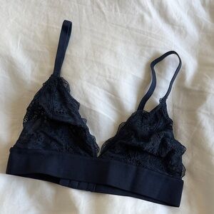 Lively Lace Bralette in Navy